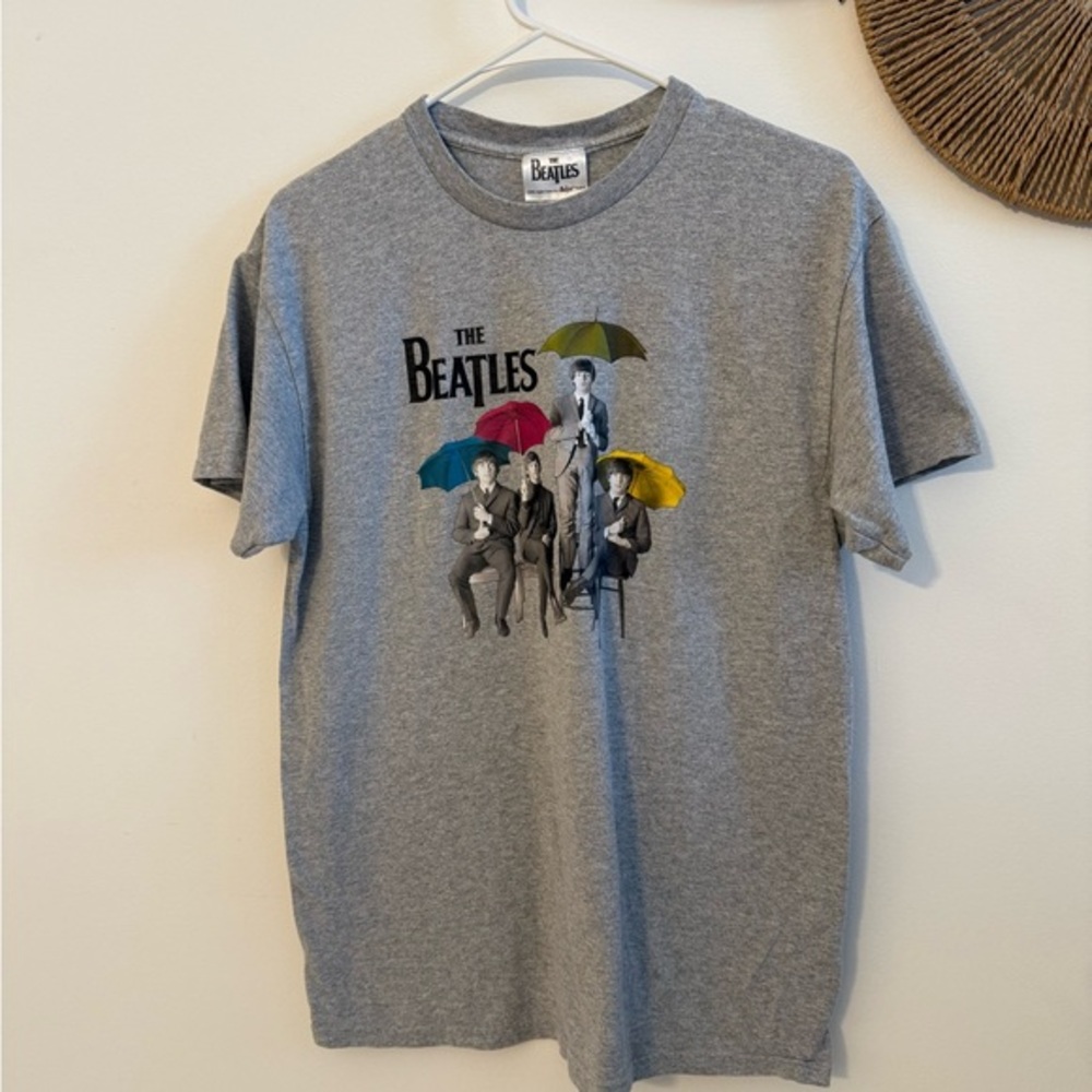 The Beatles Gray Tee with Multicolor Umbrella Design